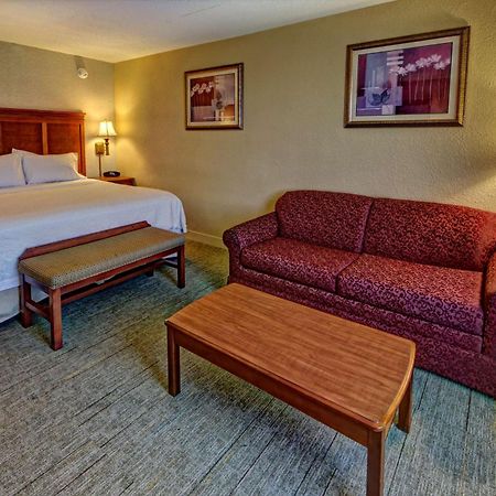 Hampton Inn Мэннинг Экстерьер фото