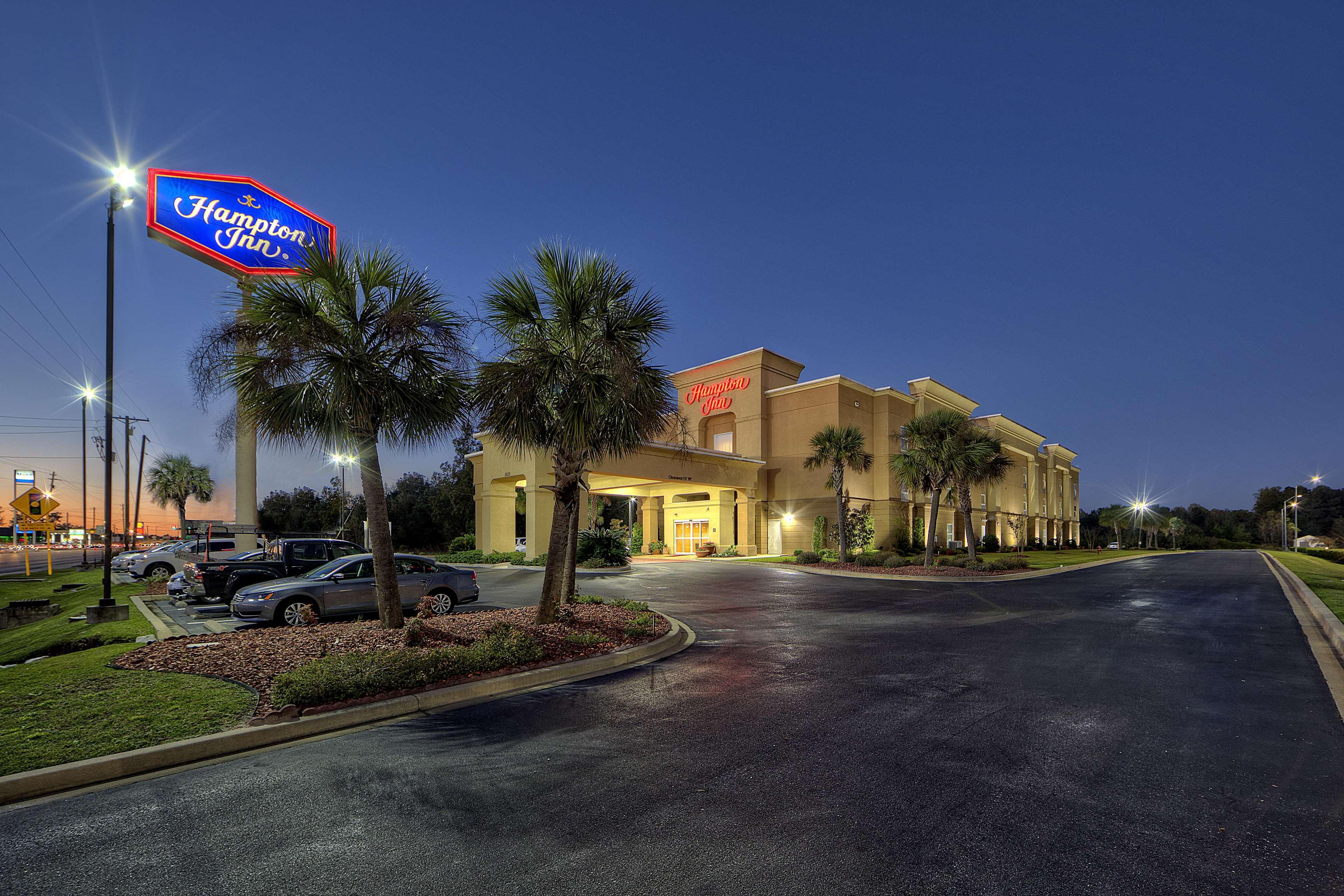 Hampton Inn Мэннинг Экстерьер фото